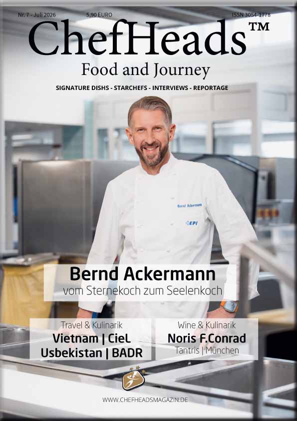 Cover_WEB_ChefHeads-Club-Magazin07 - ChefHeads-Club der Küchenchefs Magazine cover showing chef Bernd Ackermann in a professional kitchen, title 'ChefHeads: Food and Journey'